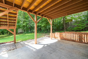7519 Kristen Dr-38