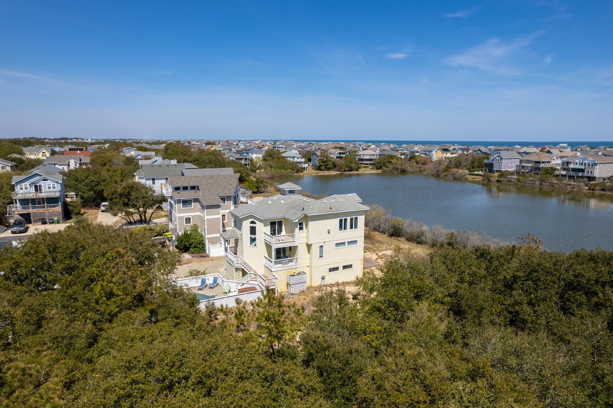 752 Lakeshore Ct | Aerial Front V2