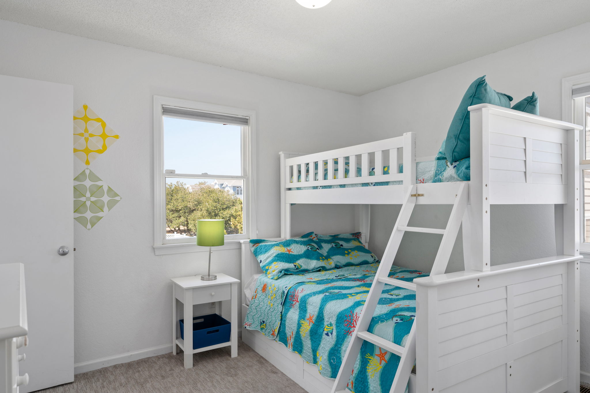 752 Lakeshore Ct | Mid Level Bedroom 2