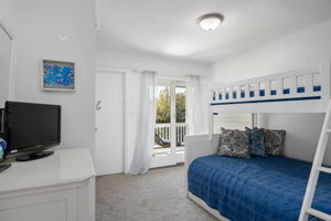 752 Lakeshore Ct | Mid Level Bedroom 5