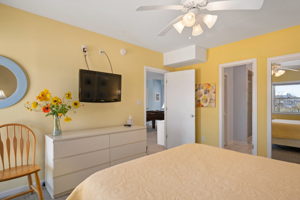 752 Lakeshore Ct | Bottom Level Bedroom 1