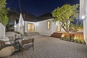 752 N Mansfield Ave, Los Angeles, CA 90038, USA Photo 44