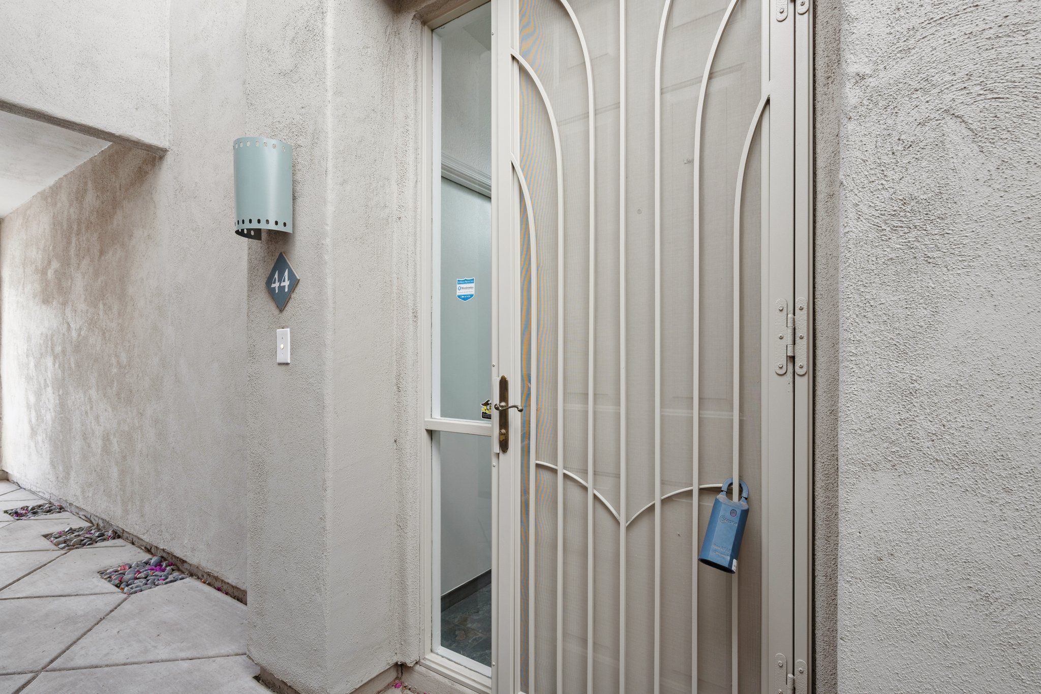 7520 E Earll Dr 44 - 002.jpg