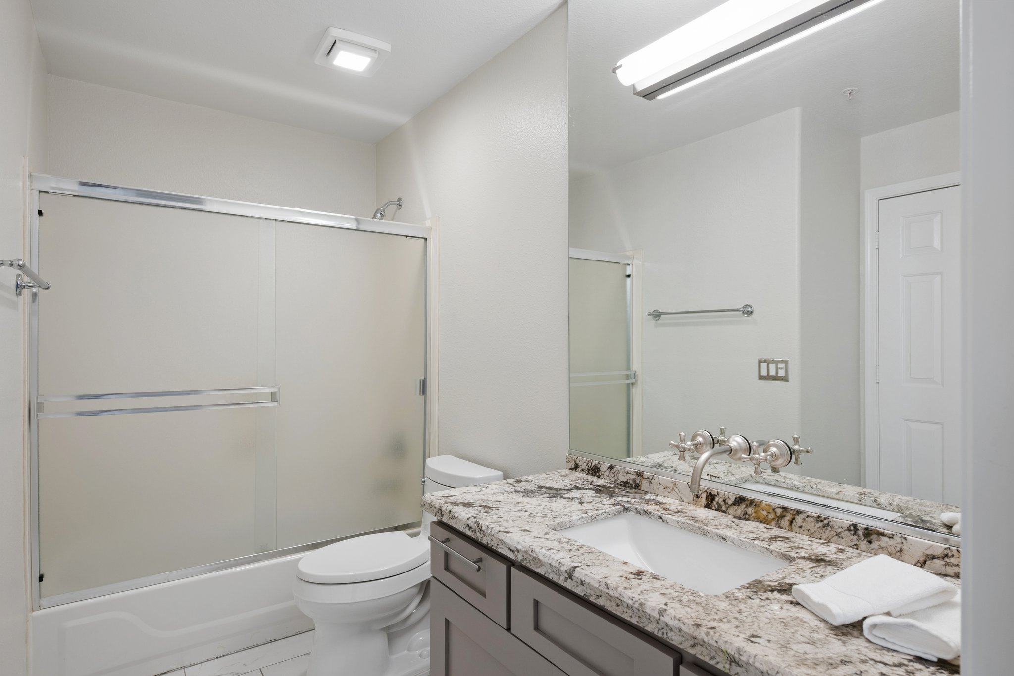 7520 E Earll Dr 44 - 027.jpg