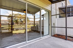 Screened-in Porch
