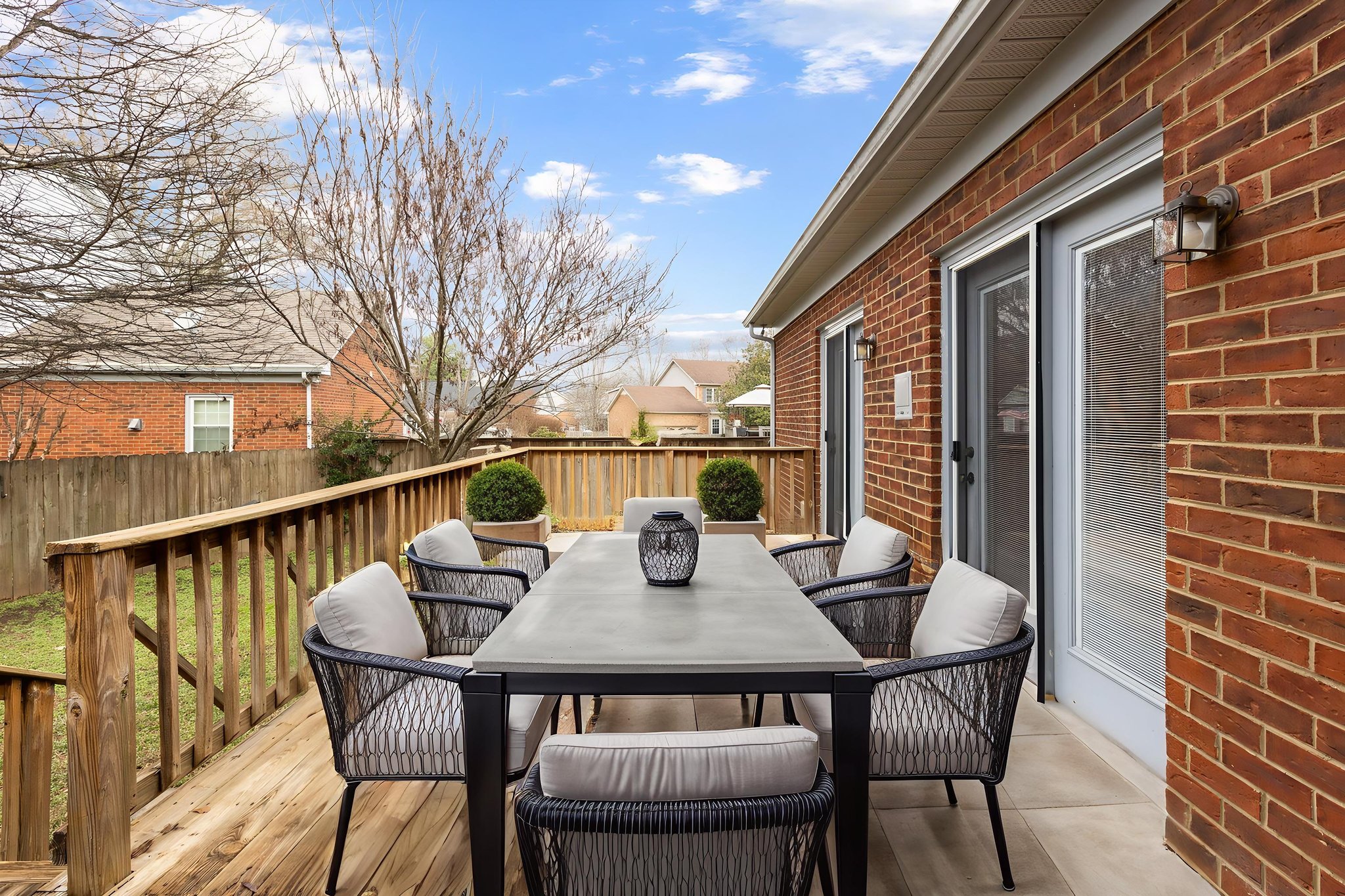 0W0A9124 virtually staged.jpeg