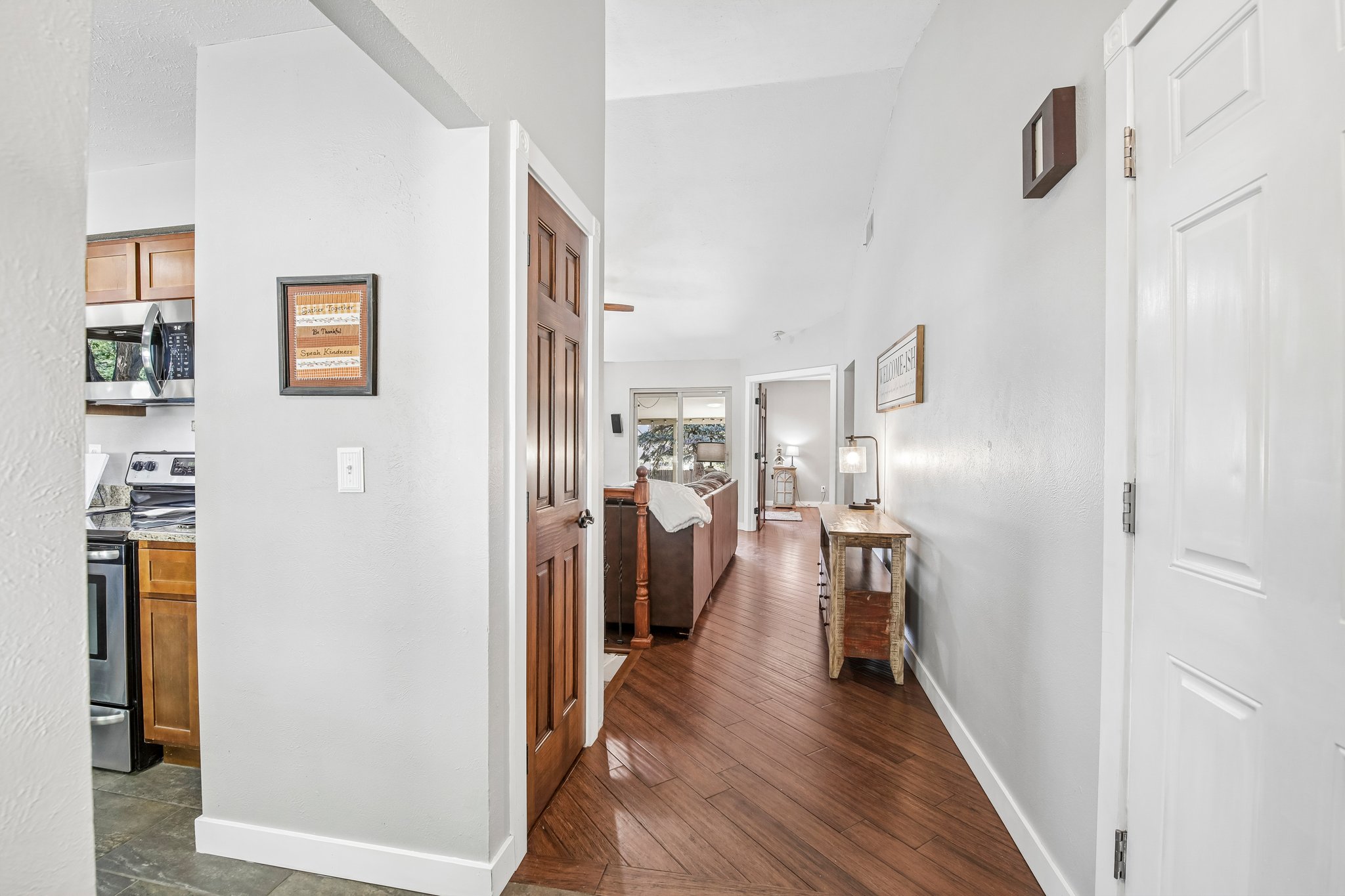 Benton St-S2907-006.jpg