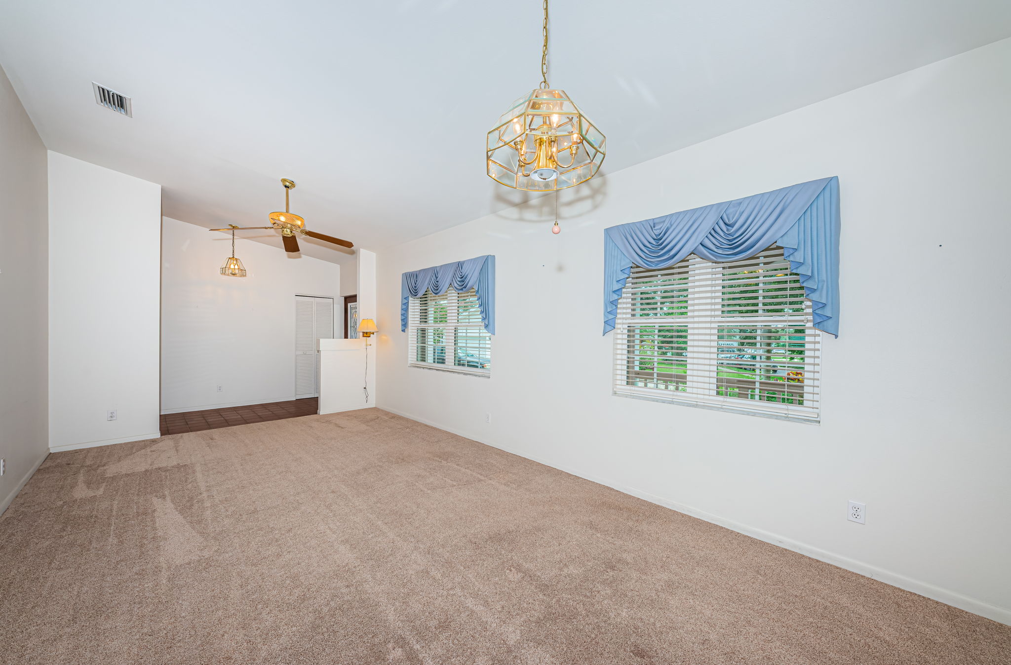 Dining Room 3-2