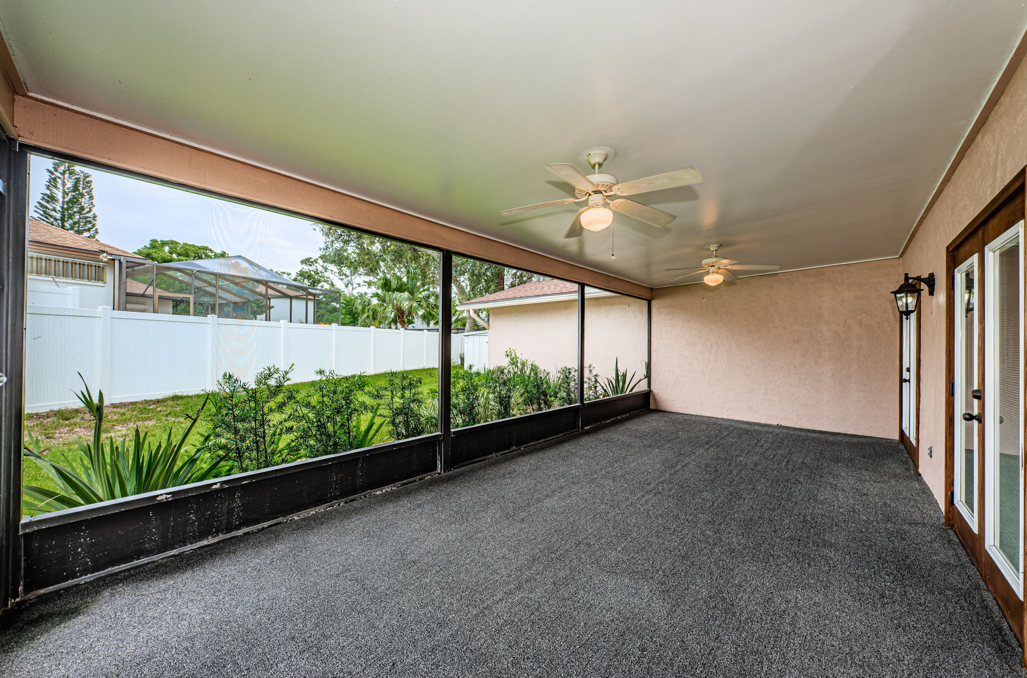 Patio 2-2