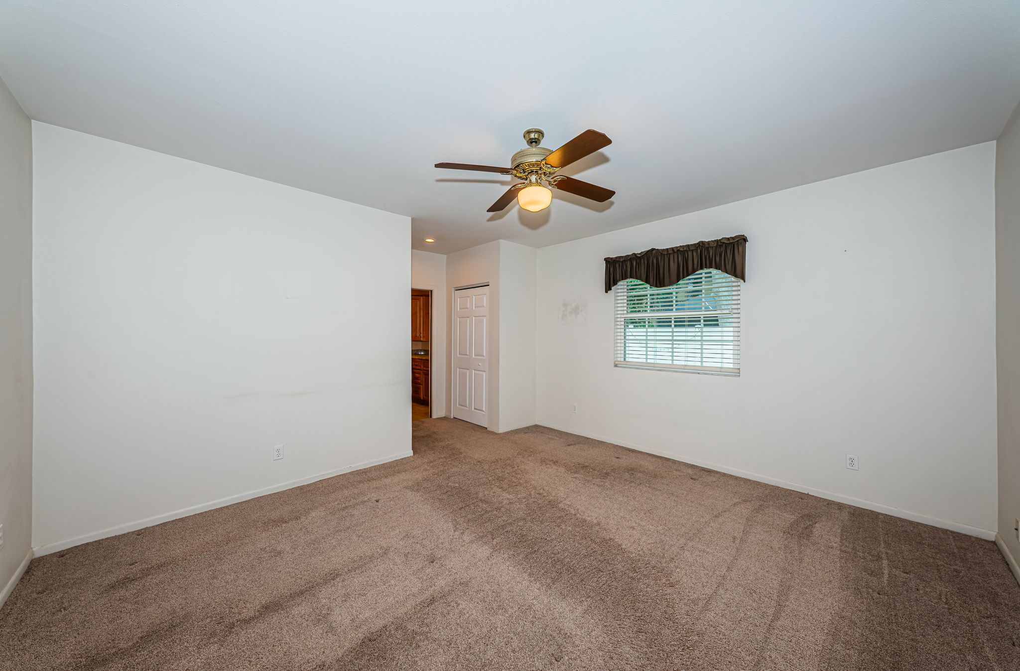 Primary Bedroom 1a-2
