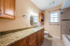 Bathroom 2a-2