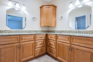 Primary Bathroom 1a-2