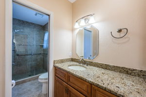 Primary Bathroom 1b-2