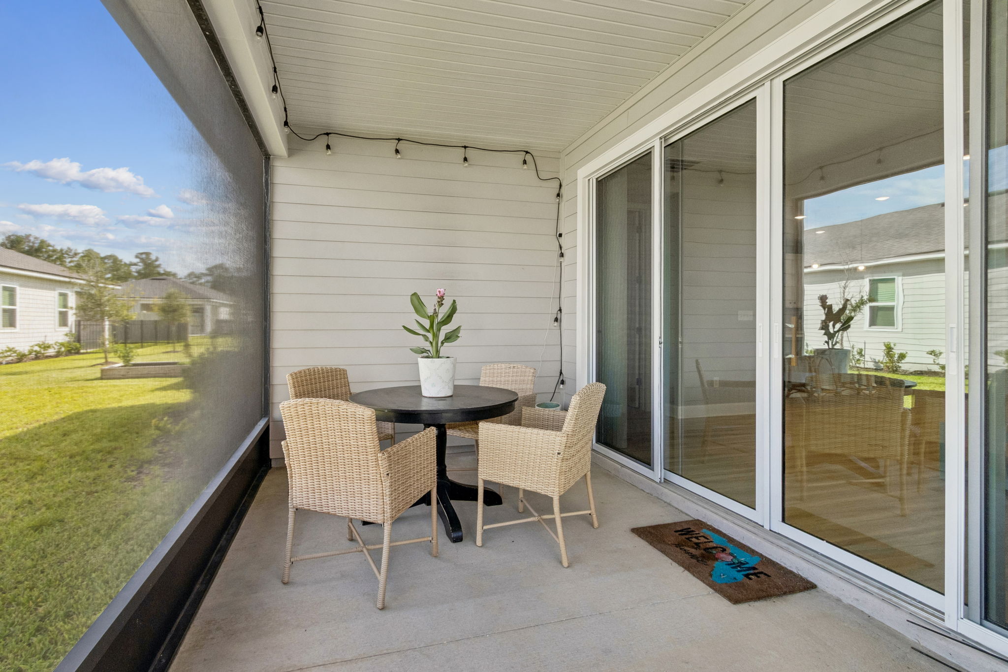 Screened-in Porch