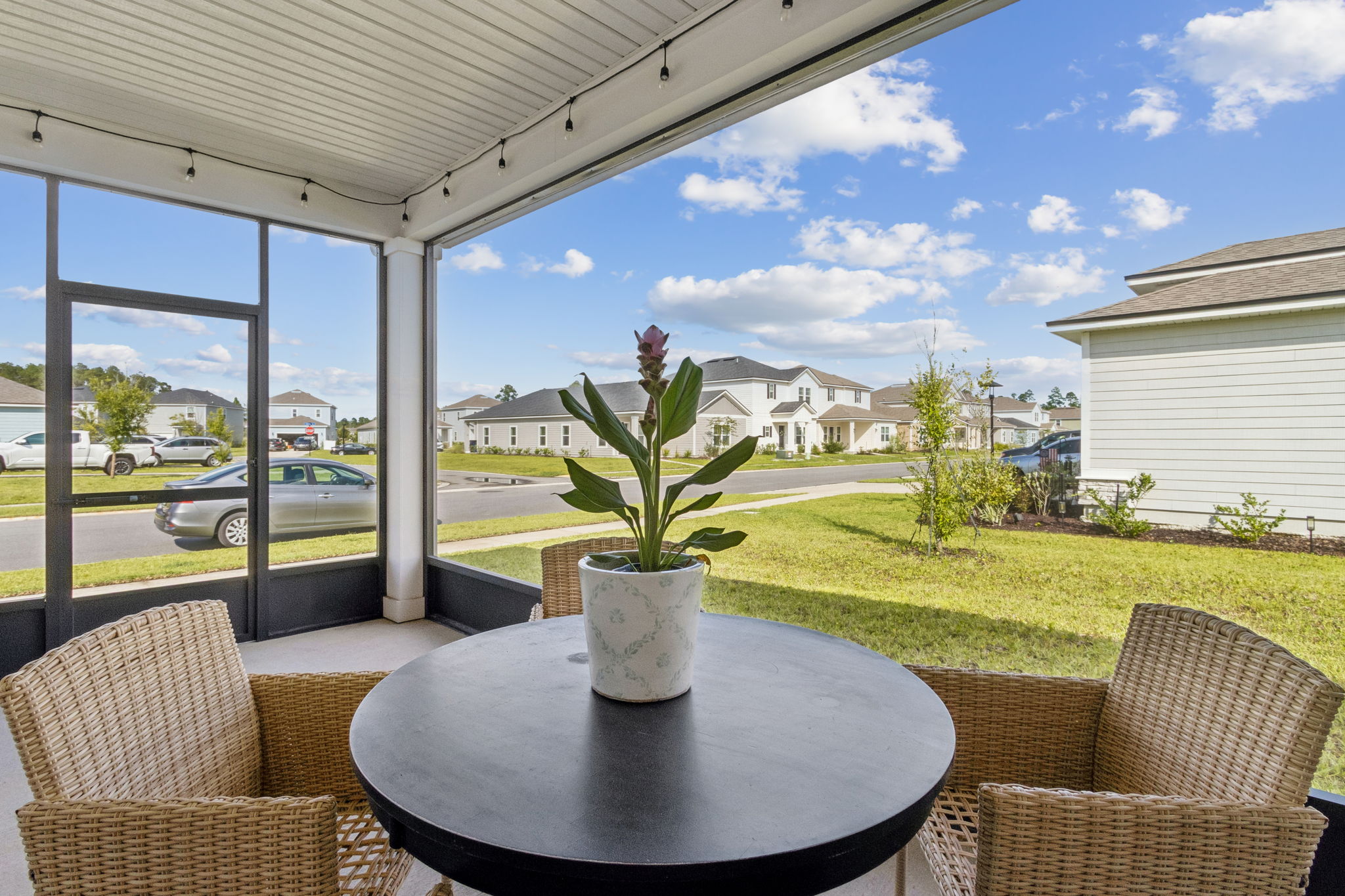 Screened-in Porch
