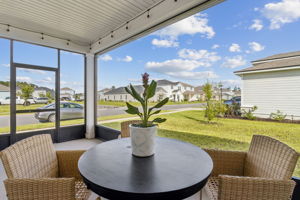 Screened-in Porch
