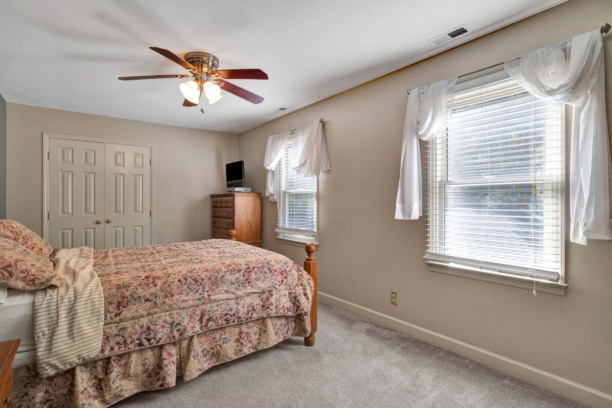 7527 Dubach Rd-25