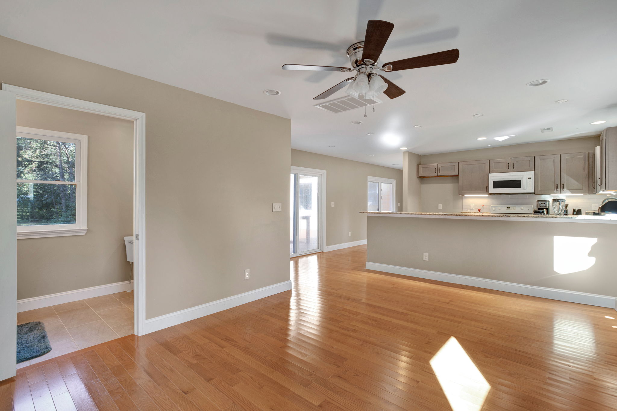 7527 Dubach Rd-39