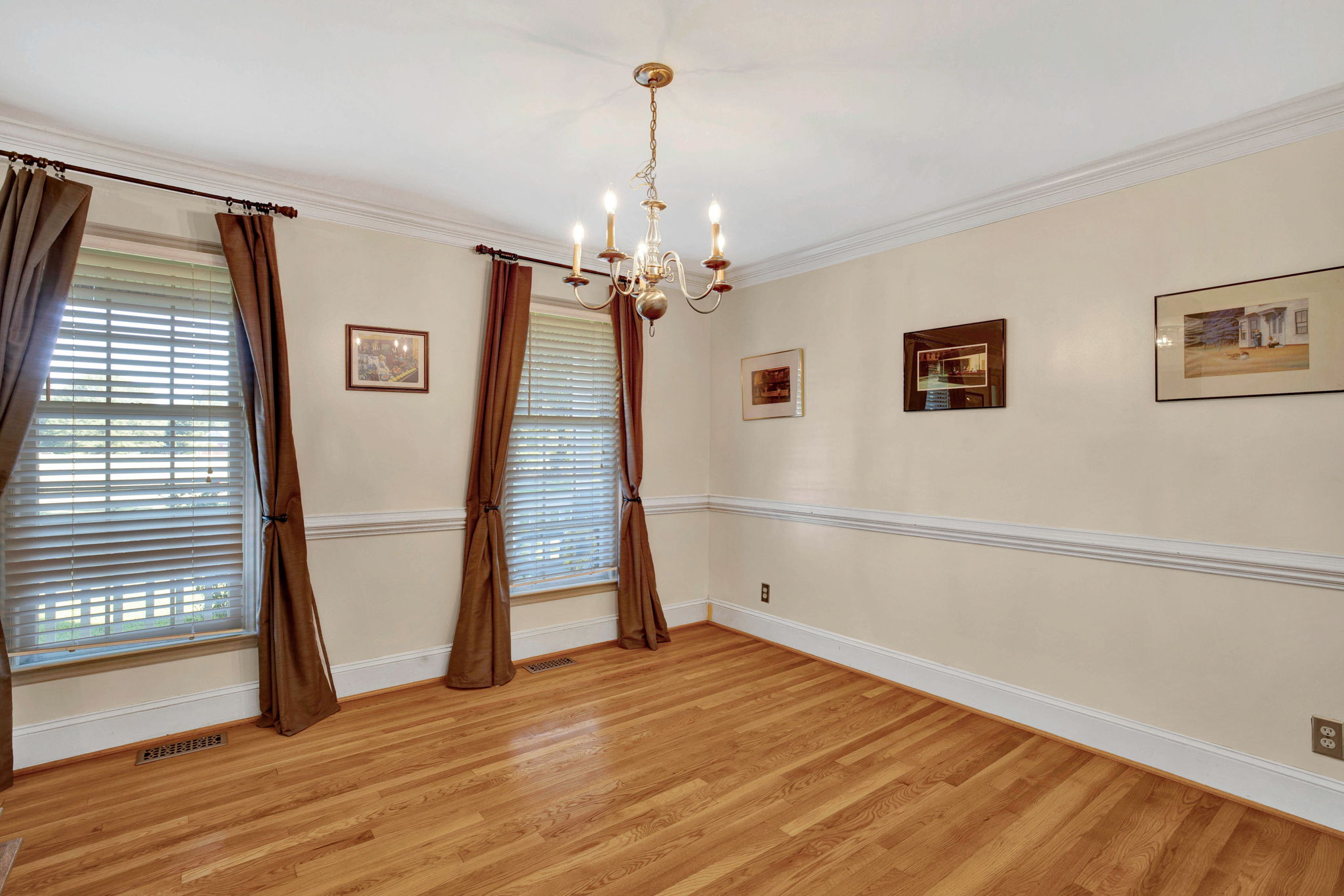 7527 Dubach Rd-18
