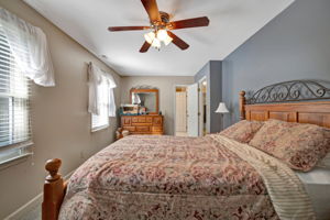 7527 Dubach Rd-26