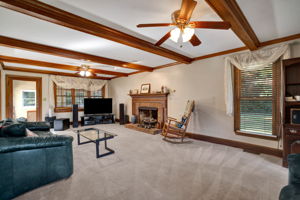 7527 Dubach Rd-10