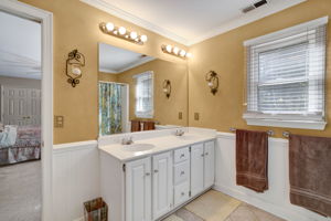 7527 Dubach Rd-24