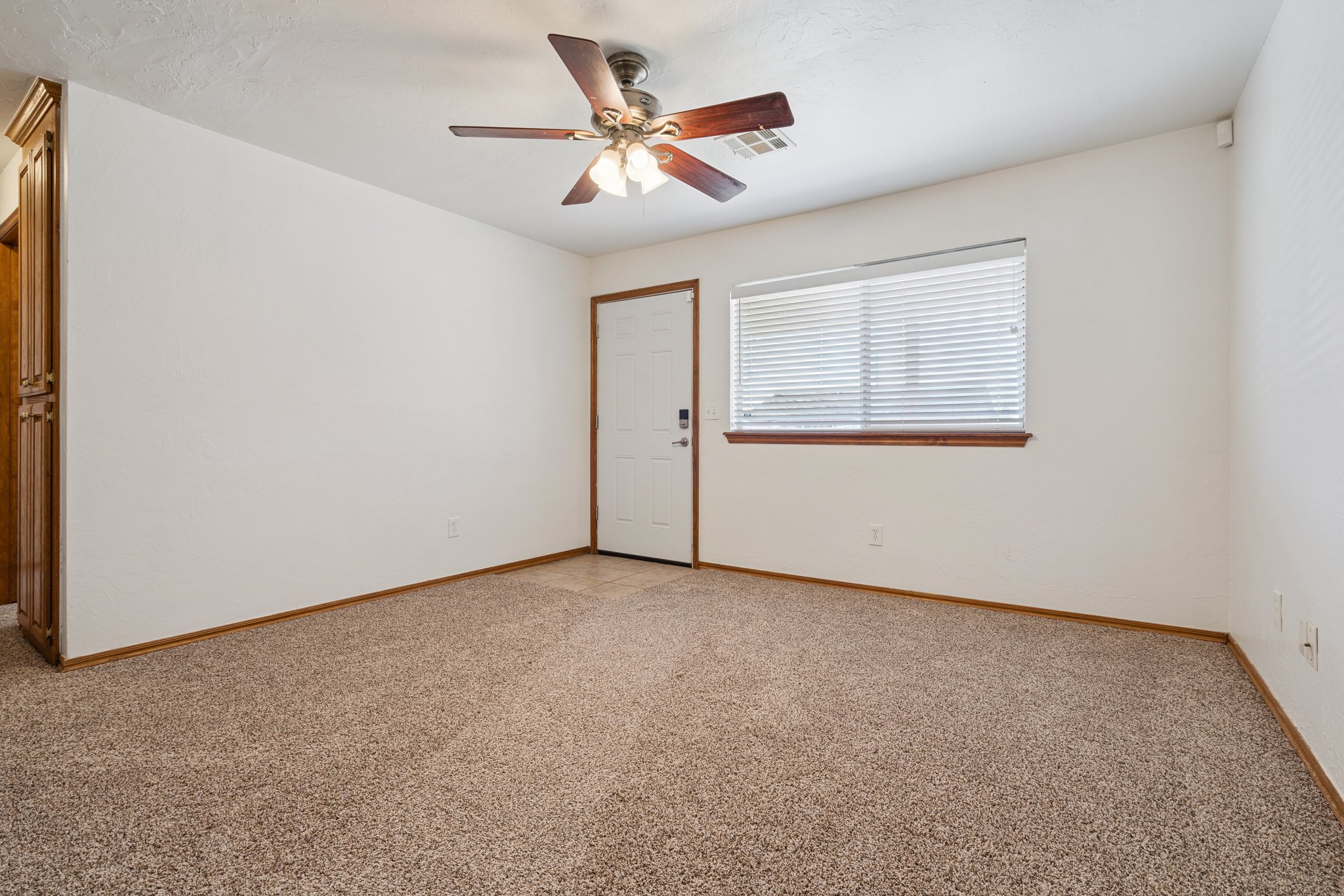 753 SW 4th Pl_010.jpg