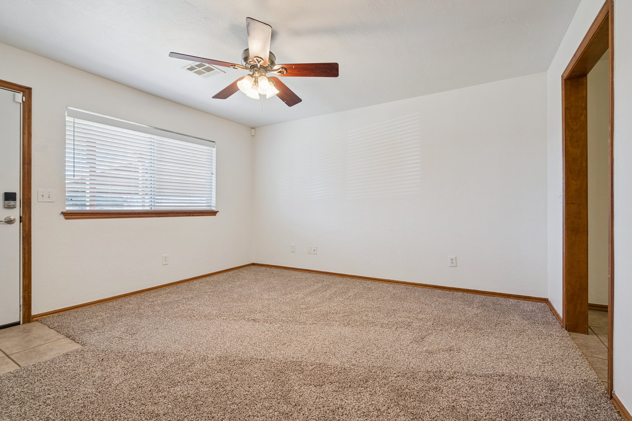 753 SW 4th Pl_011.jpg