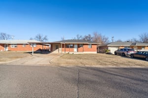 753 SW 4th Pl_002.jpg