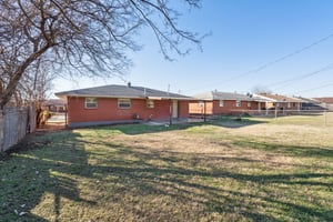 753 SW 4th Pl_041.jpg