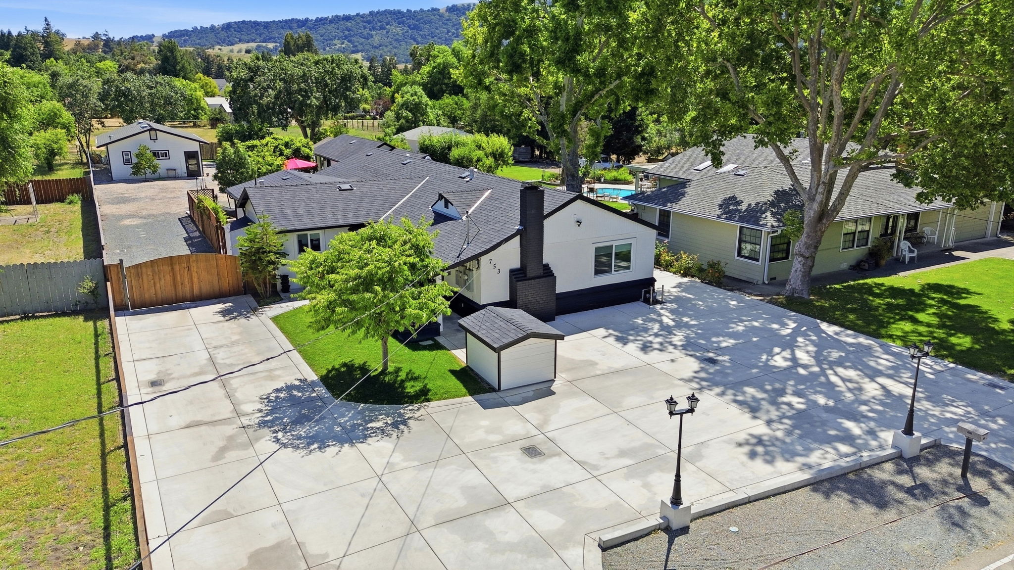 005_F8_AERIAL_753 Sycamore Rd