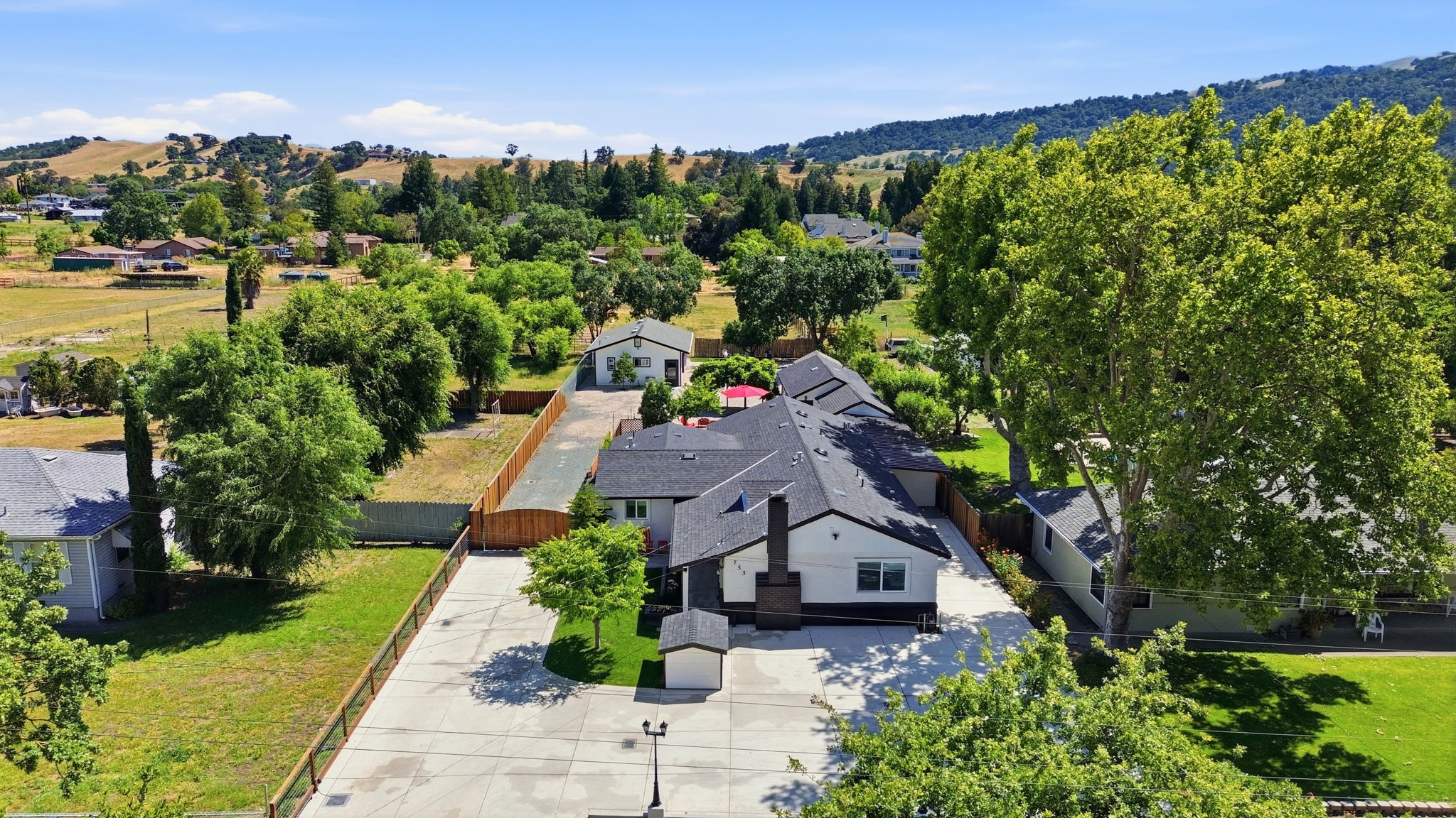 007_F8_AERIAL_753 Sycamore Rd