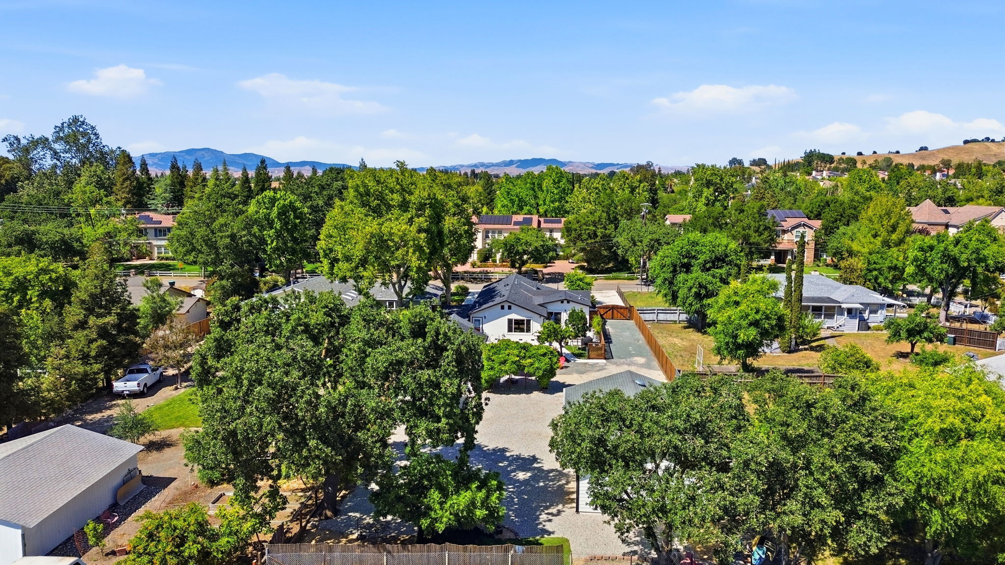 013_F8_AERIAL_753 Sycamore Rd