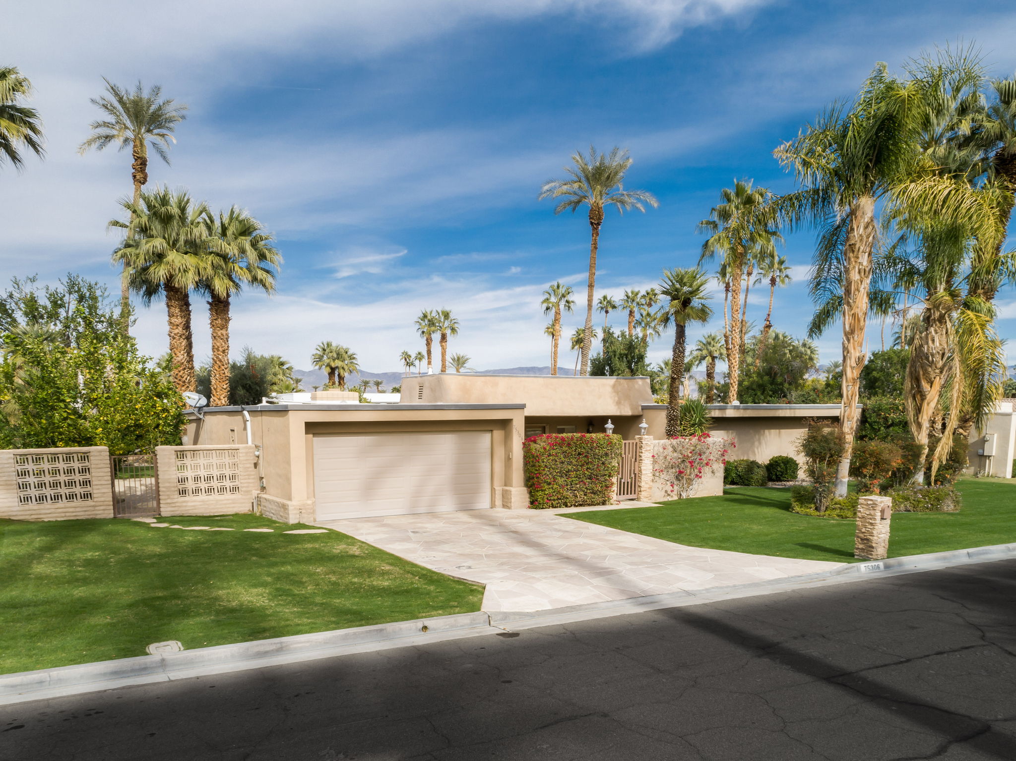  75306 Palm Shadow Dr, Indian Wells, CA 92210, US