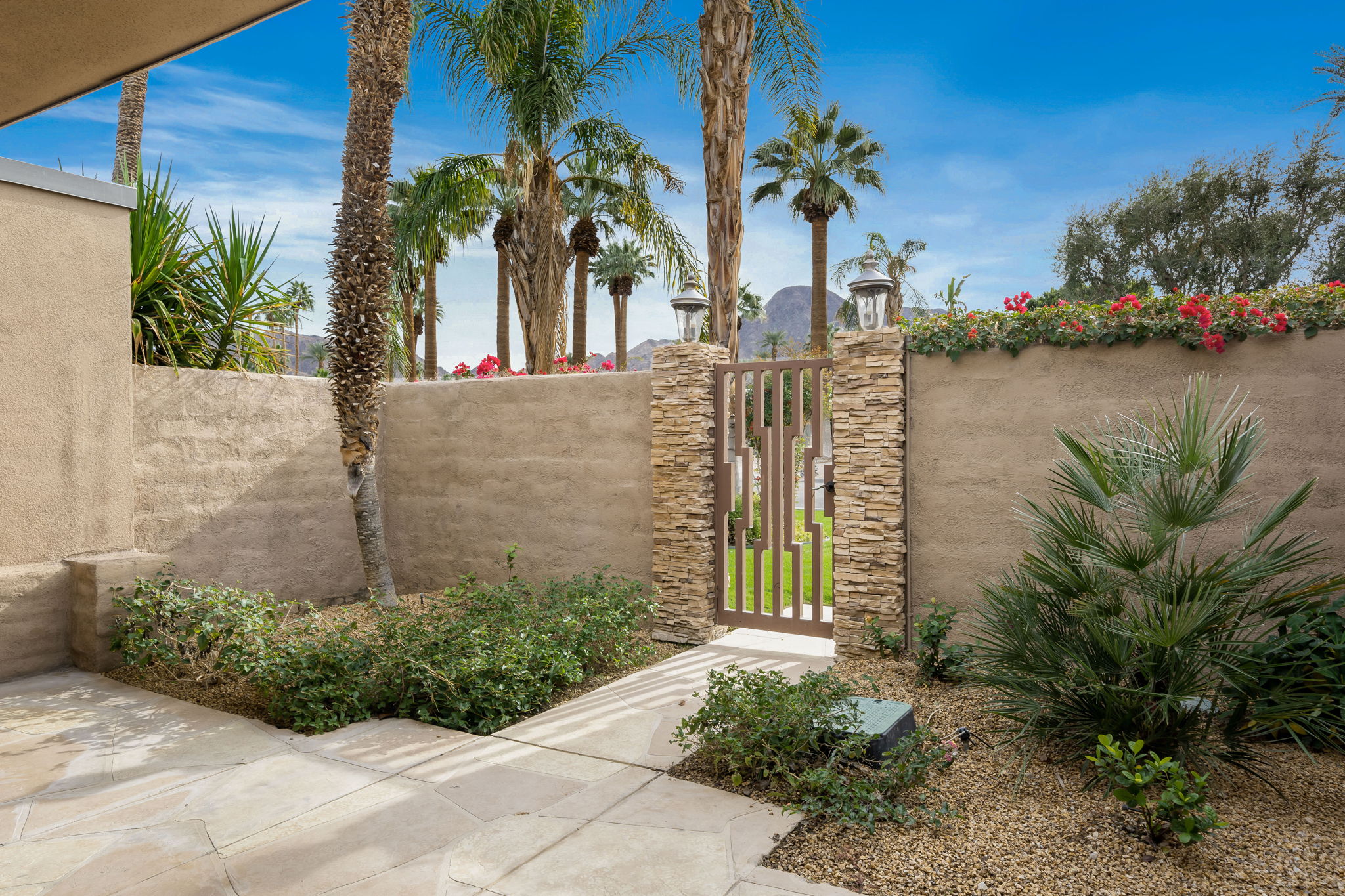  75306 Palm Shadow Dr, Indian Wells, CA 92210, US Photo 9