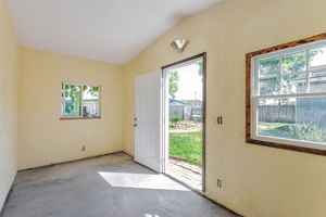  Photo 43