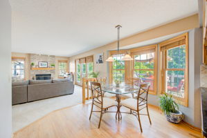 16 eating nook
