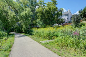 407 Amenities trail