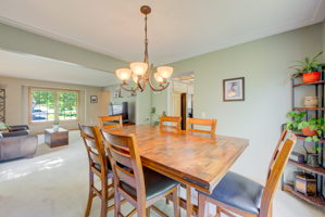 10 Dining room