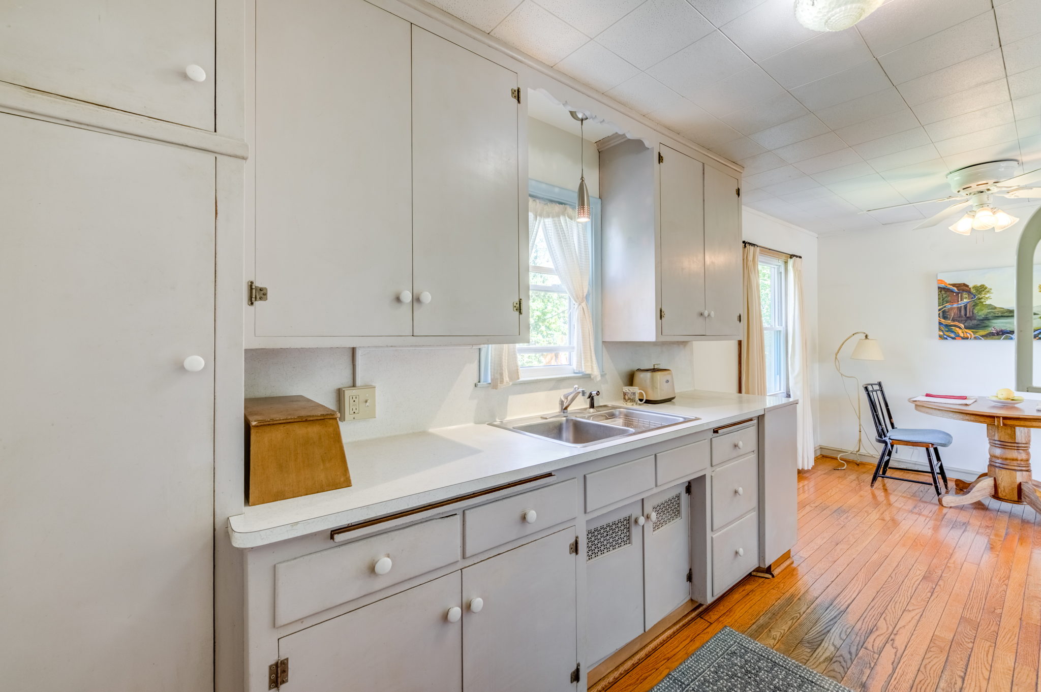 8 Kitchen