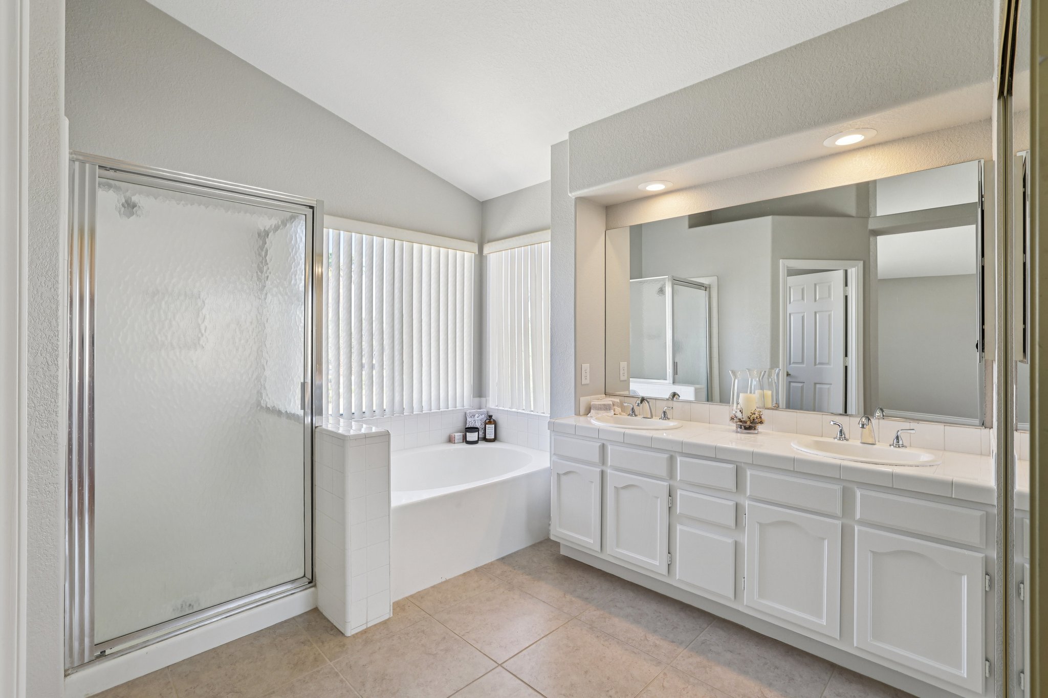 Holloran Ct-S1109-024.jpg