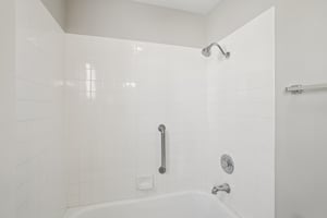 Holloran Ct-S1109-030.jpg