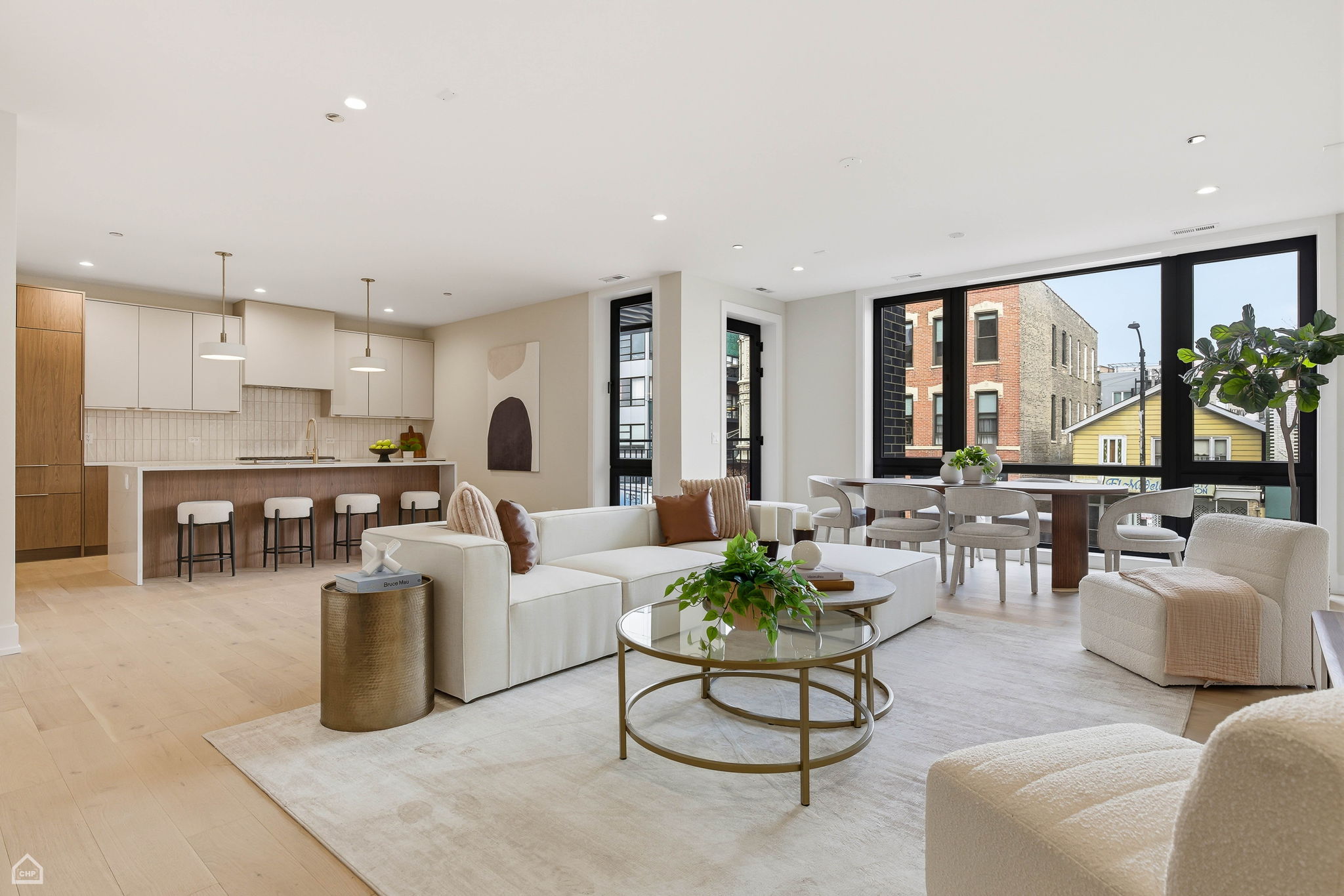 754 N Bishop St 201 - Karen Biazar_CHP2026_004