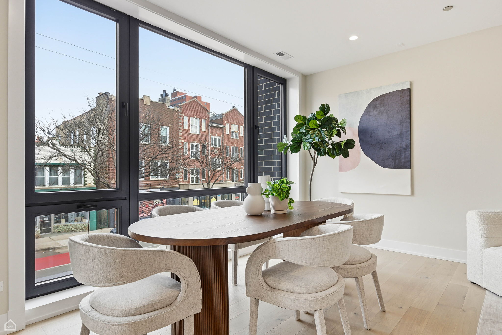 754 N Bishop St 201 - Karen Biazar_CHP2026_008