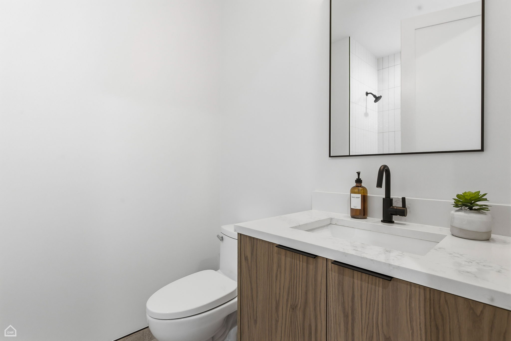 754 N Bishop St 201 - Karen Biazar_CHP2026_018