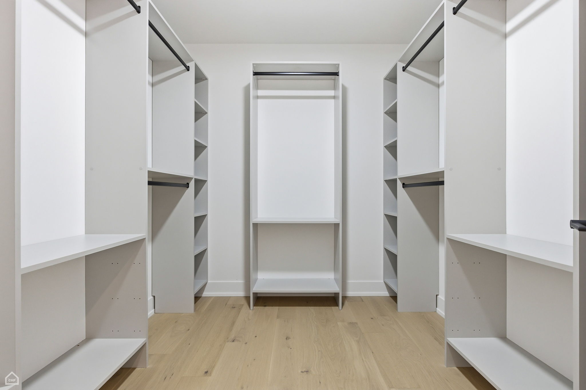 754 N Bishop St 201 - Karen Biazar_CHP2026_021