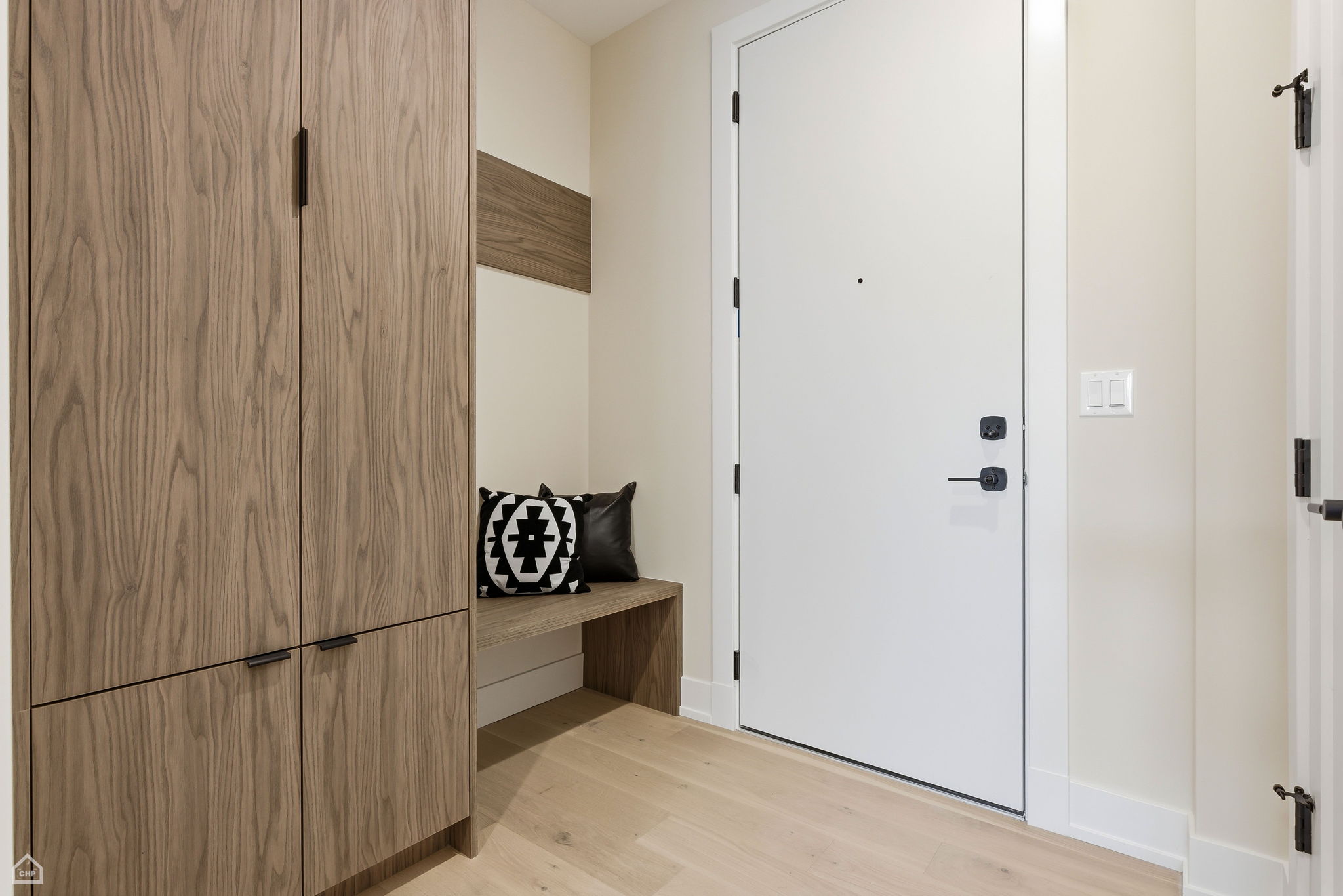 754 N Bishop St 201 - Karen Biazar_CHP2026_028