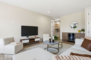 754 N Bishop St 201 - Karen Biazar_CHP2026_007