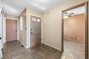 9589 - 7541 Old Post Rd 14_004.jpg