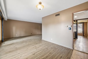 9589 - 7541 Old Post Rd 14_005.jpg